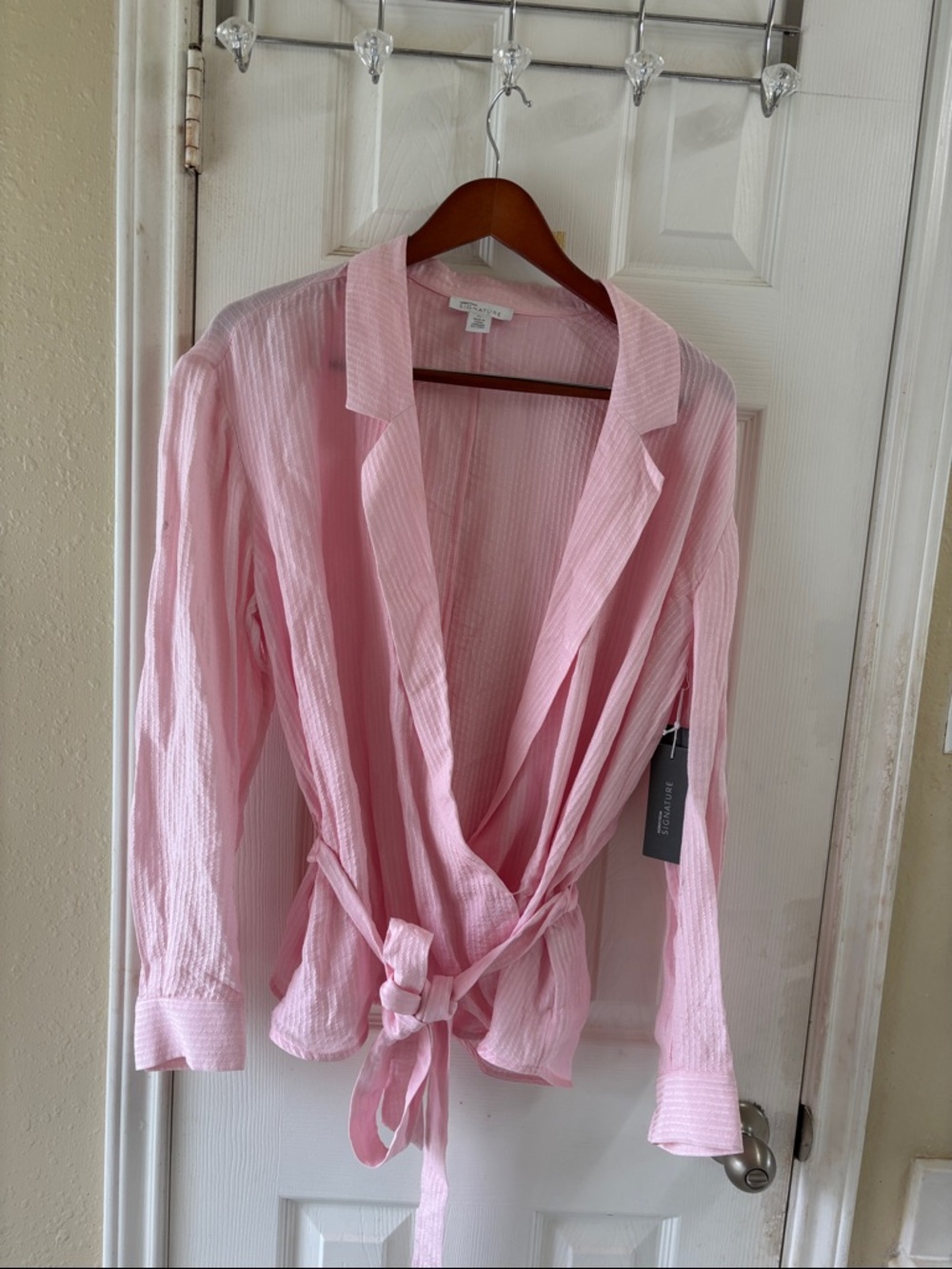 Nordstrom Signature Pink Textured long -Sleeve Top. NWT